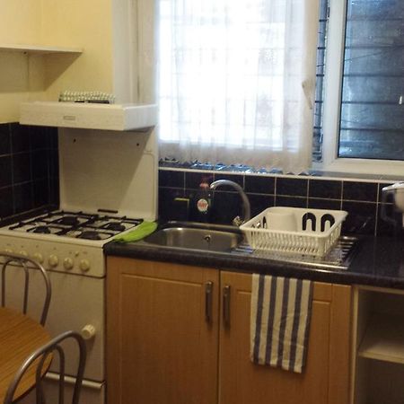 Whitechapel Rooms Лондон Экстерьер фото