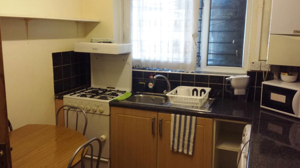 Whitechapel Rooms Лондон Экстерьер фото