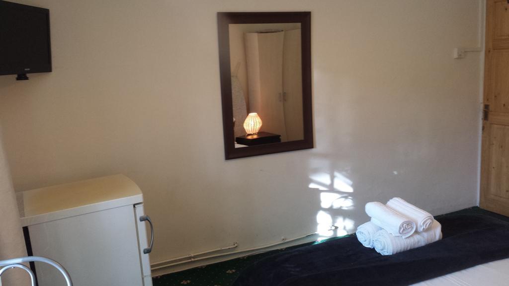 Whitechapel Rooms Лондон Номер фото