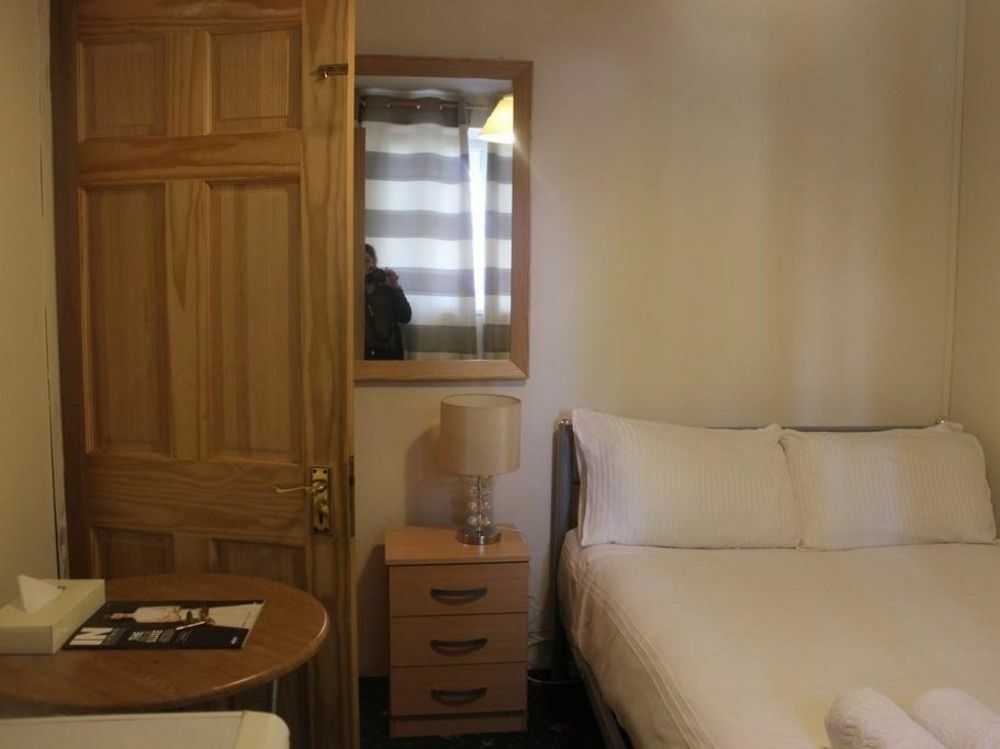 Whitechapel Rooms Лондон Экстерьер фото